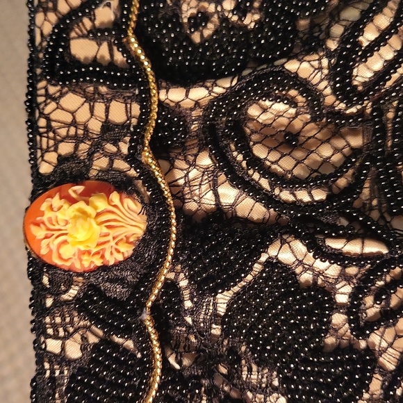 Lily Scott Vintage Lace Beaded Cameo Metal Evening Purse JT - Picture 5 of 6